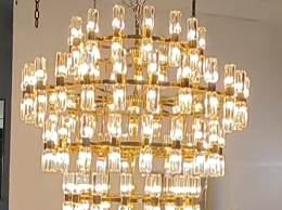别墅挑空水晶灯