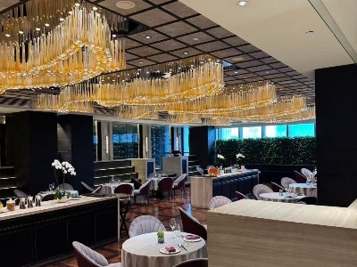 如何选择欧式奢华风格的酒店大堂装饰吊灯